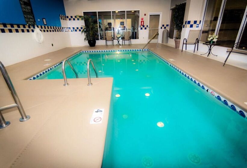 בית מלון כפרי Hilton Garden Inn Charlotte Uptown