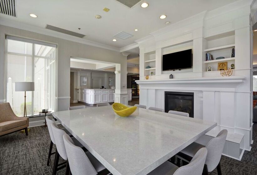 Отель Hilton Garden Inn Gulfport Airport