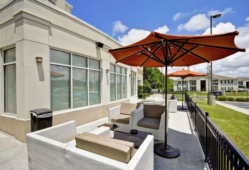 هتل Hilton Garden Inn Gulfport Airport