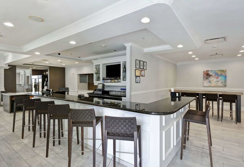 Отель Hilton Garden Inn Gulfport Airport