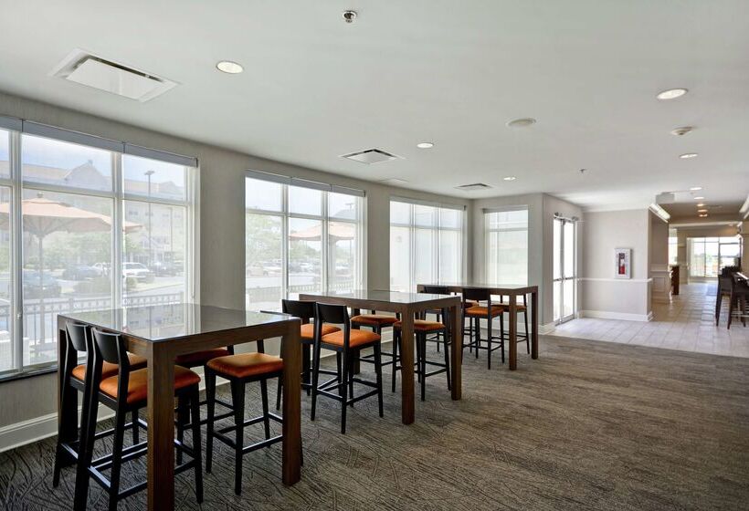 Отель Hilton Garden Inn Gulfport Airport