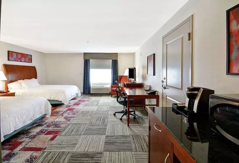 هتل Hilton Garden Inn Gulfport Airport