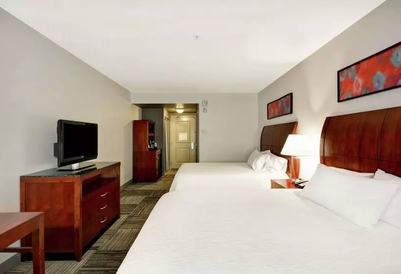 هتل Hilton Garden Inn Gulfport Airport