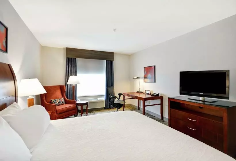 هتل Hilton Garden Inn Gulfport Airport