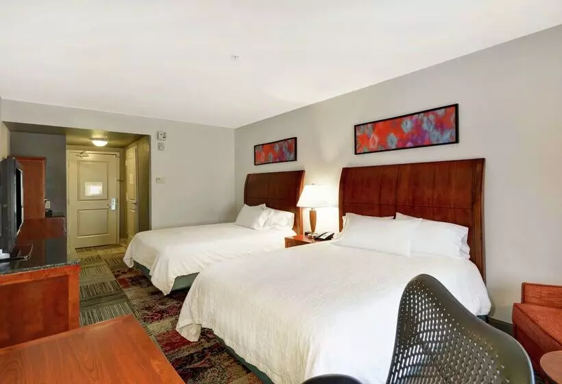 هتل Hilton Garden Inn Gulfport Airport