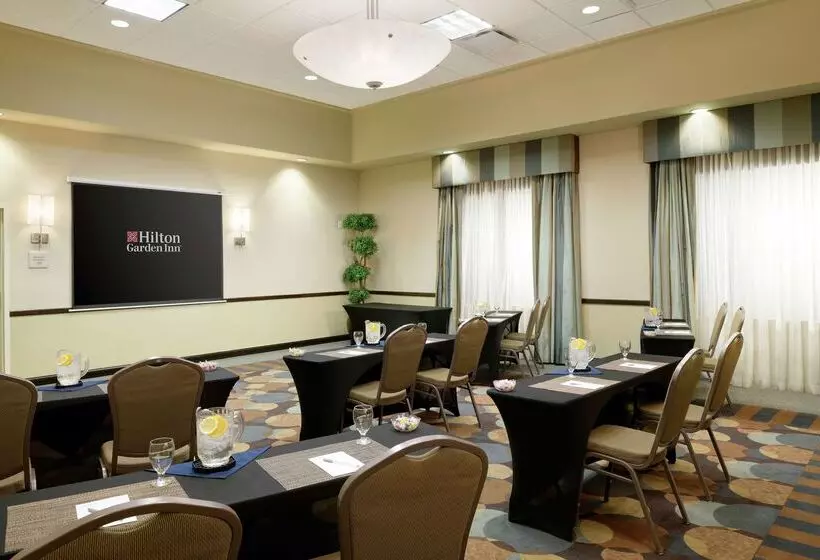 هتل Hilton Garden Inn Phoenix North Happy Valley