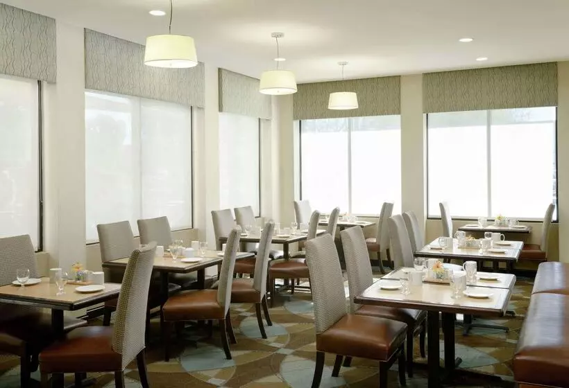 هتل Hilton Garden Inn Phoenix North Happy Valley