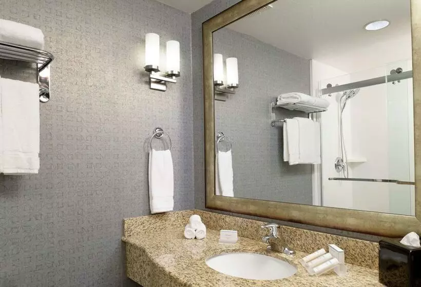 هتل Hilton Garden Inn Phoenix North Happy Valley