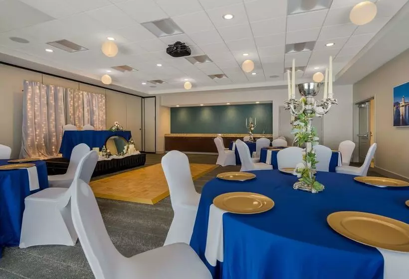 فندق Hilton Garden Inn Rockford