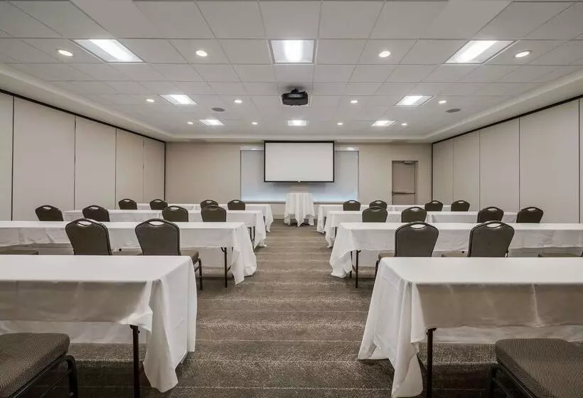 فندق Hilton Garden Inn Rockford