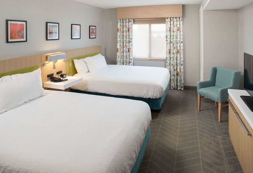 בית מלון כפרי Hilton Garden Inn Sioux City Riverfront