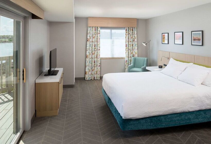 בית מלון כפרי Hilton Garden Inn Sioux City Riverfront