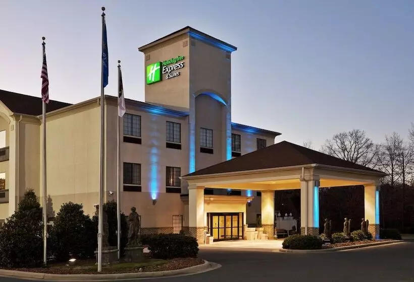 호텔 Holiday Inn Express & Suites Albermarle By Ihg