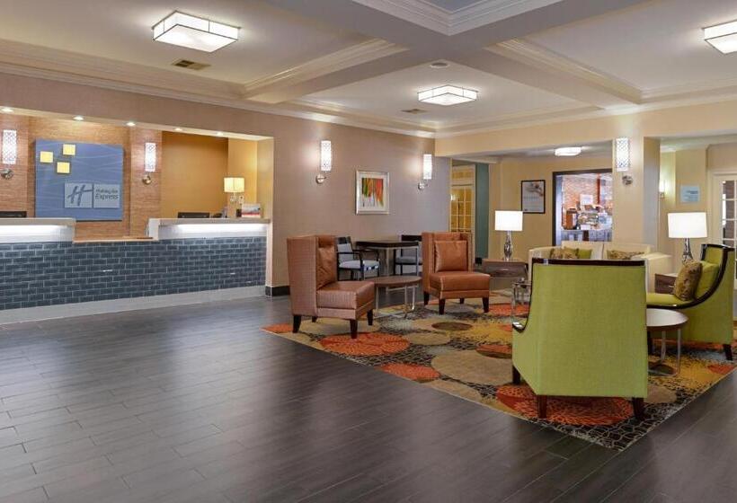 ホテル Baymont By Wyndham Bessemer