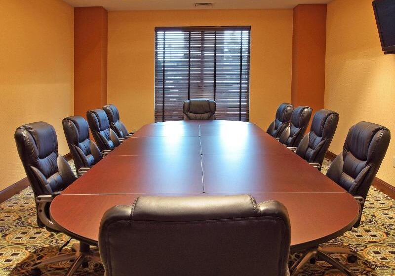 فندق Hyatt House Bentonville Rogers