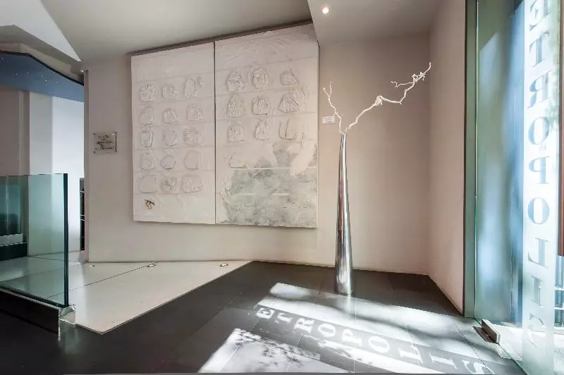 Metropolis   Hotel Di Charme