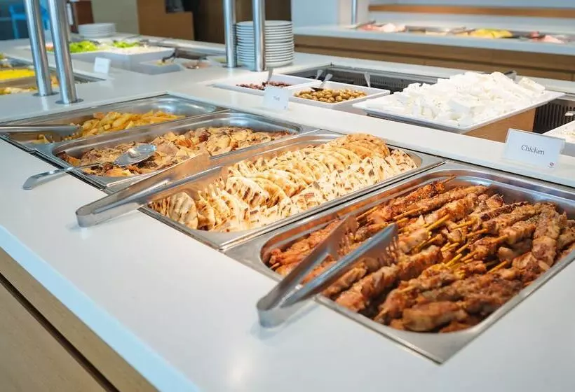 Silver Beach Hotel & Apartments