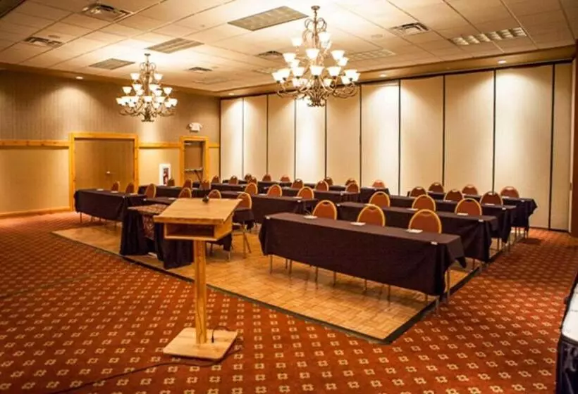 酒店 Sleep Inn & Suites Conference Center