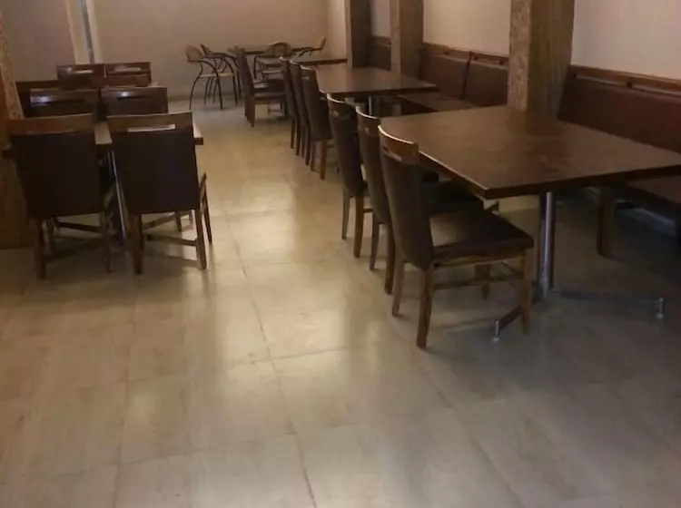 هتل Sunny International