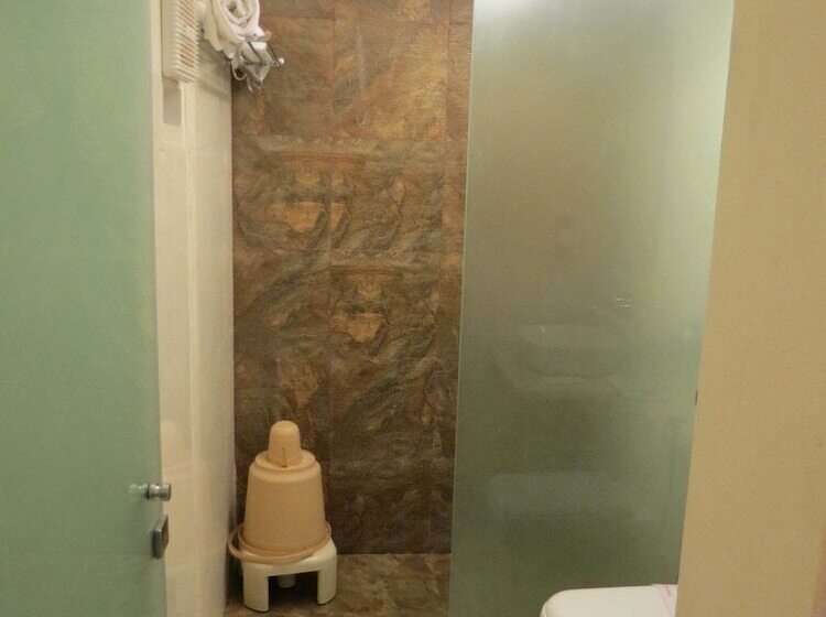 هتل Sunny International