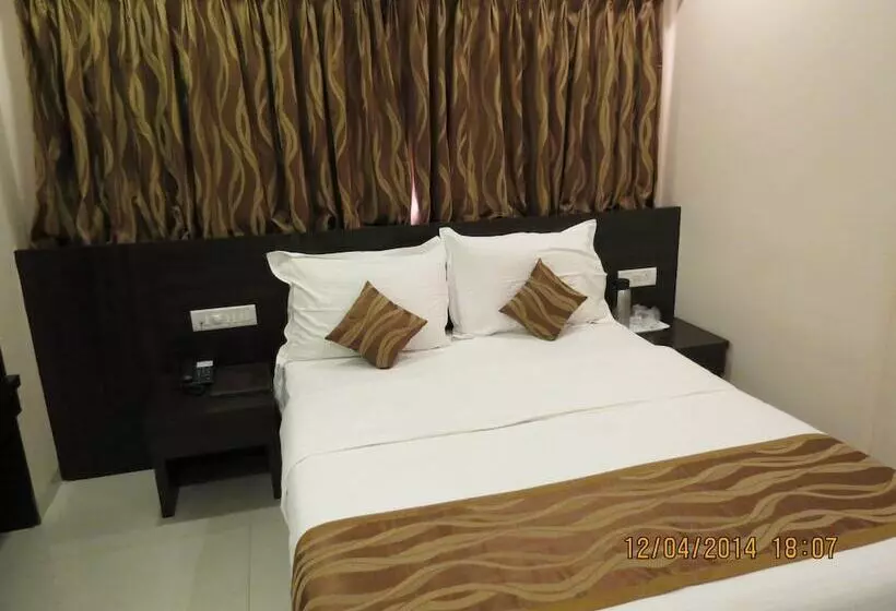 هتل Sunny International