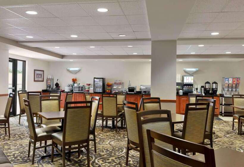 בית מלון כפרי Wingate By Wyndham Bentonville