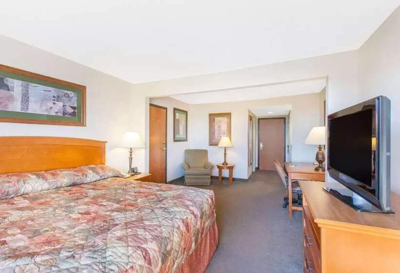 هتل Wingate By Wyndham Bentonville