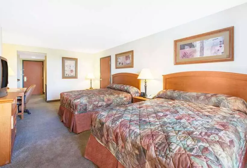 هتل Wingate By Wyndham Bentonville