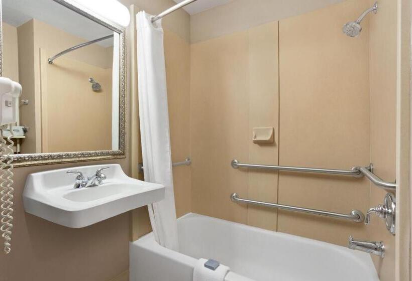 בית מלון כפרי Wingate By Wyndham Bentonville