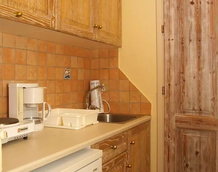 Mylos Hotel Apartments