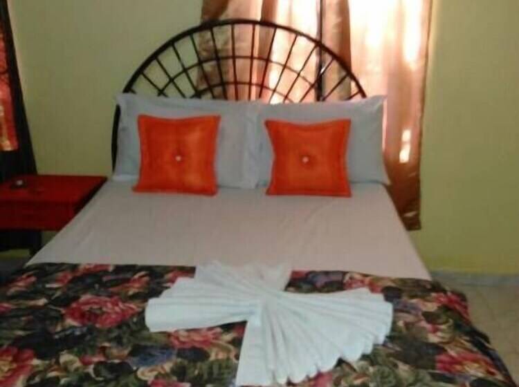 Aparta Hotel Vista Tropical