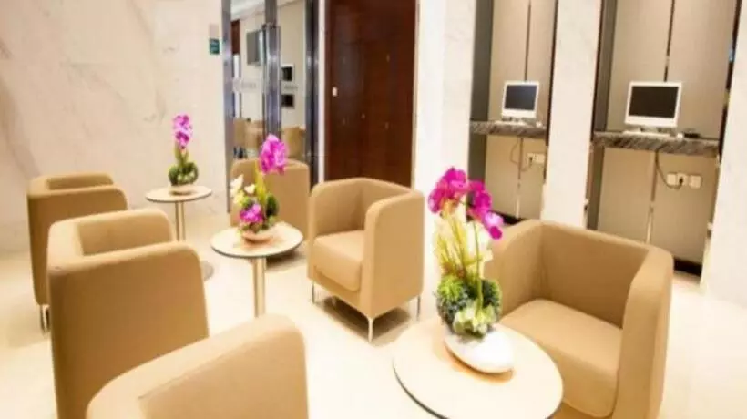 Hotelli City Comfort Inn Wuhan Wuchang Railway Station East Square