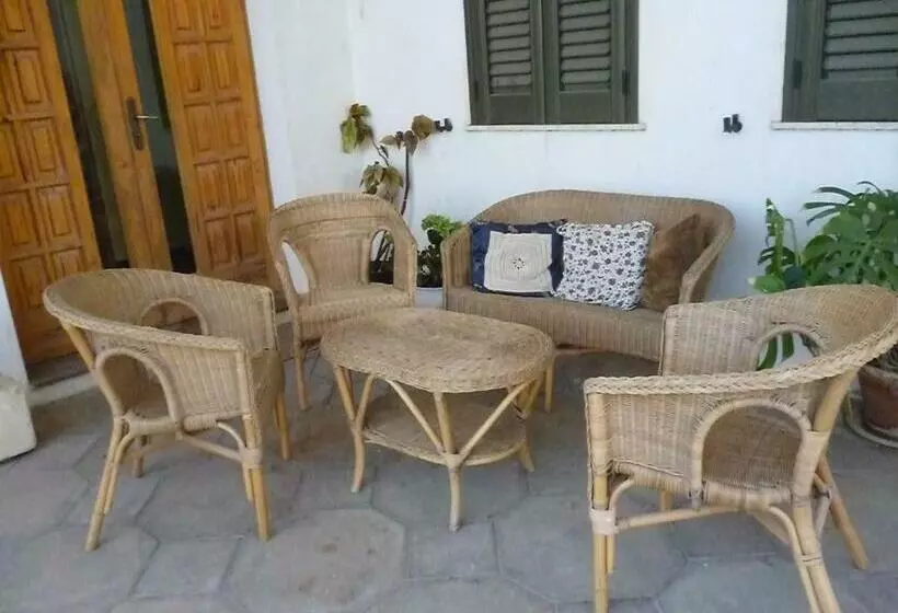 Aamiaismajoitus (B&B) La Zavirna