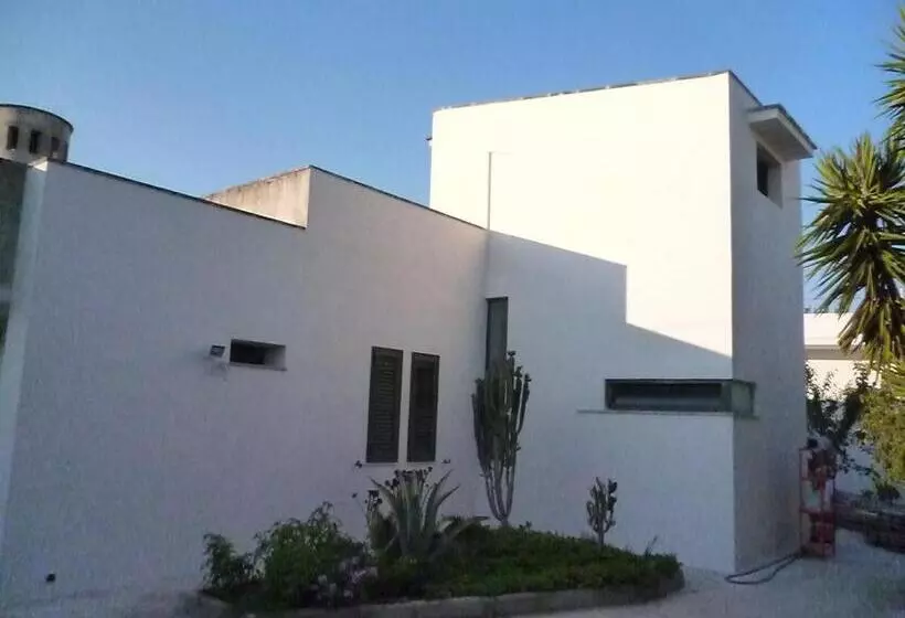 Aamiaismajoitus (B&B) La Zavirna