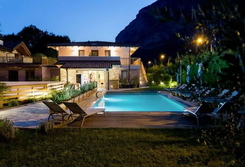 Hotelli Agriturismo Vin E Amor