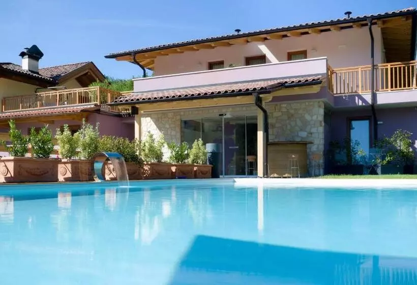 Hotelli Agriturismo Vin E Amor