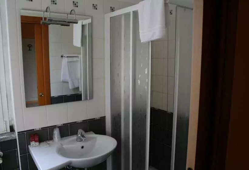 ホテル De La Ville