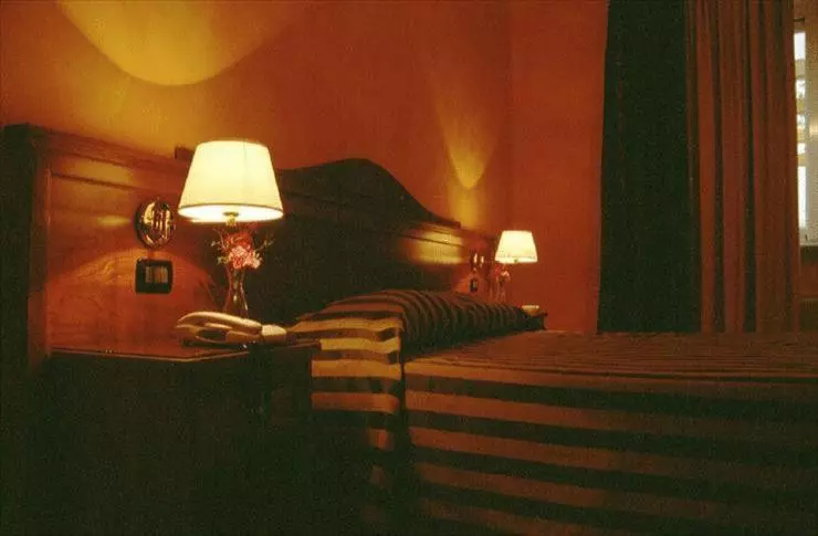 ホテル De La Ville