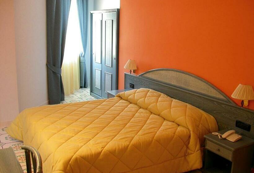 בית מלון כפרי L  Anicre