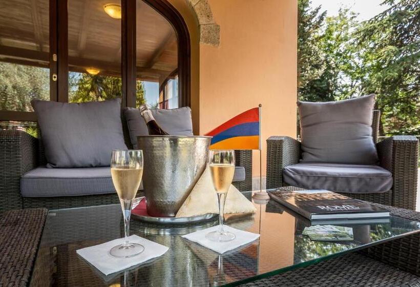 בית מלון כפרי Relais Villaggio Azzurro