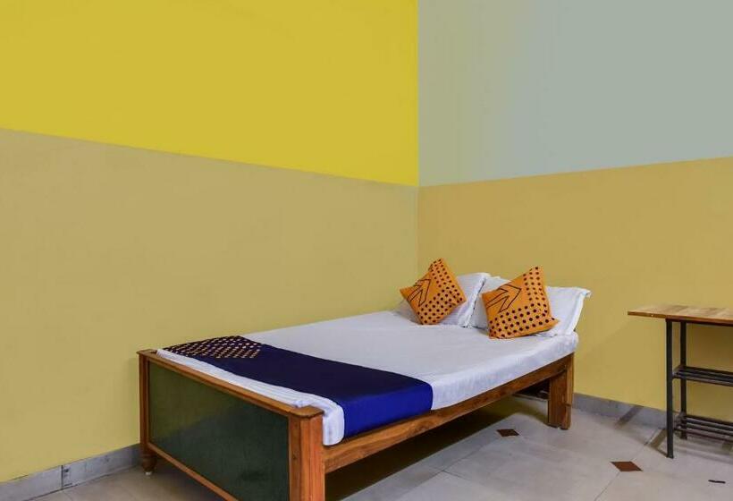 Hotelli Spot On 66834 Tanmay Lodge