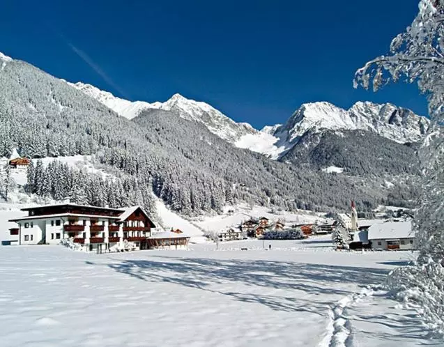 Hotelli Vierbrunnenhof