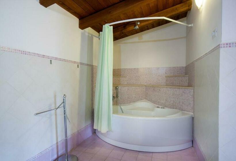 בית מלון כפרי Relais Villaggio Azzurro