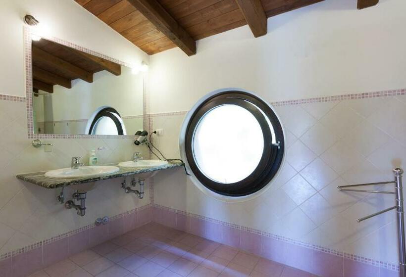 בית מלון כפרי Relais Villaggio Azzurro