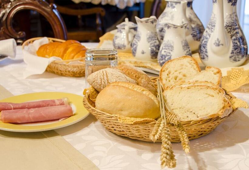 펜션 Casa Da Avo   Turismo De Habitacao