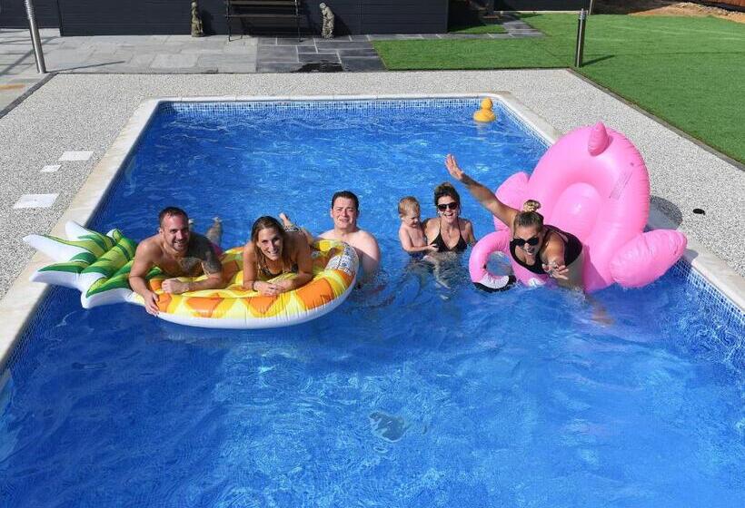 ペンション Spanhoe Lodge