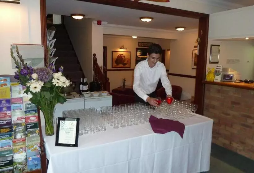 Majatalo Spanhoe Lodge