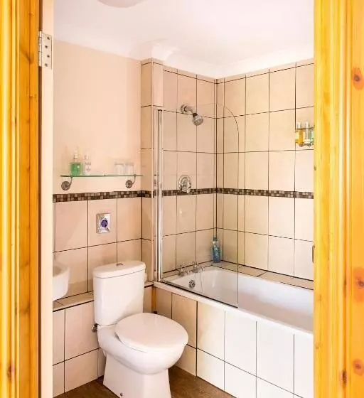 Majatalo Spanhoe Lodge