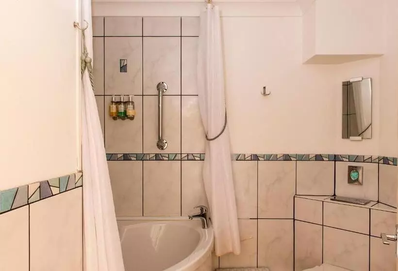 Majatalo Spanhoe Lodge