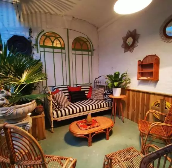 Aamiaismajoitus (B&B) Jardin D Hiver Cassel Suite De 70 M2